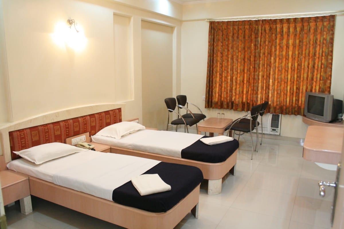 Hotel Sai International Peth  Buitenkant foto