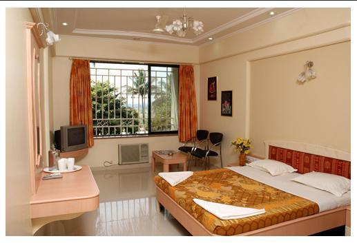Hotel Sai International Peth  Buitenkant foto